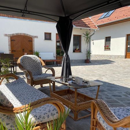 Kis-Duna Vendeghaz Dunabogdány Exteriör bild